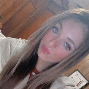 Meet your Posher, Brianna